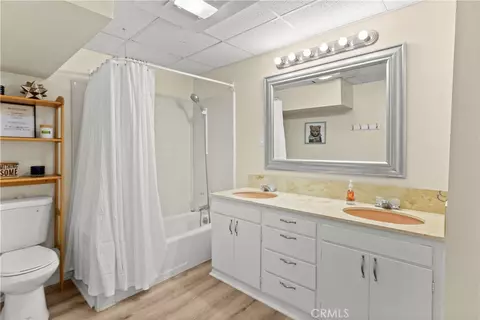 Bath - 5215 Lone Pine Canyon Dr, Wrightwood, CA 92397 photo 3 of 4