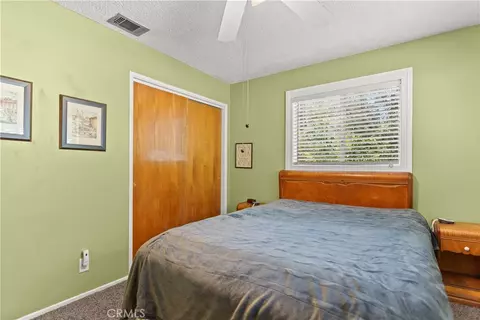Bedroom - 5215 Lone Pine Canyon Dr, Wrightwood, CA 92397 photo 4 of 13