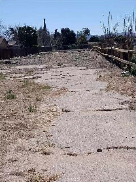 1113 E 3rd St, San Bernardino, CA 92410
