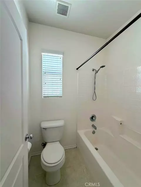 Bath - 31917 Red Pine Way, Temecula, CA 92592 photo 1 of 3