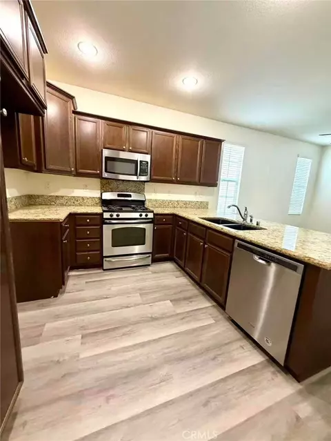 Kitchen - 31917 Red Pine Way, Temecula, CA 92592 photo 1 of 2