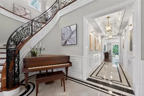 Entry Way - 200 W Pamela Rd, Arcadia, CA 91007 photo 5 of 7