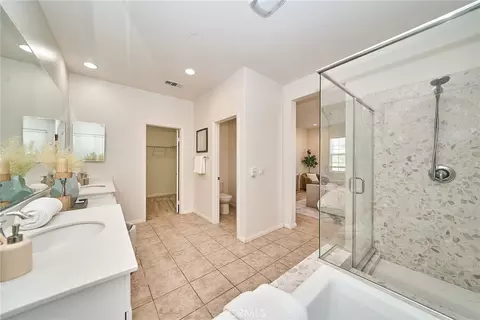 Bath - 2876 E Via Terrano, Ontario, CA 91764 photo 4 of 6