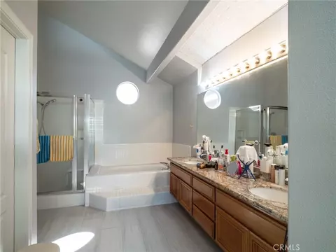 Bath - 1661 Danbrook Pl, Upland, CA 91784 photo 2 of 3