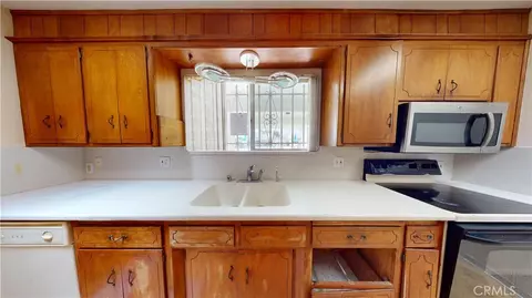 Other - 326 E 7th, San Jacinto, CA 92583 photo 2 of 12