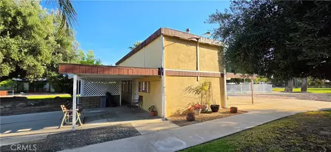 Exterior - 326 E 7th, San Jacinto, CA 92583 photo 2 of 5