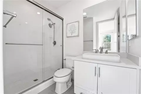 Bath - 217 Compass, Irvine, CA 92618 photo 3 of 3