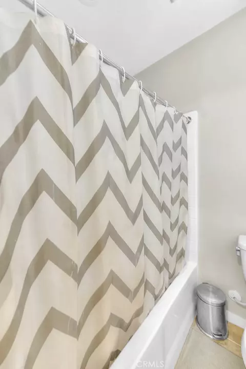 Bath - 8836 Banyan Ave, Montclair, CA 91763 photo 3 of 6