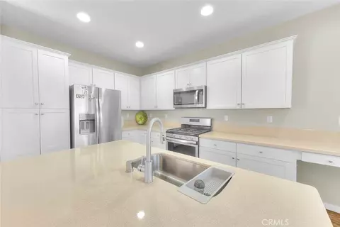Kitchen - 8836 Banyan Ave, Montclair, CA 91763 photo 4 of 6
