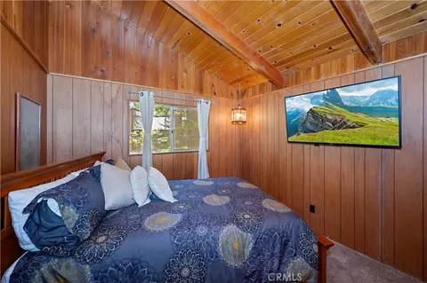 Bedroom - 28976 Alder Ter, Cedar Glen, CA 92321 photo 4 of 6