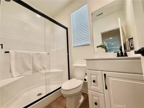 Bath - 36288 Firelight Cir, Wildomar, CA 92595 photo 1 of 8
