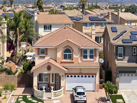 16872 Hazeltine Ct, Fontana, CA 92336