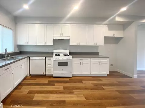 Kitchen - 300 E Alhambra Rd #E, Alhambra, CA 91801 photo 1 of 1