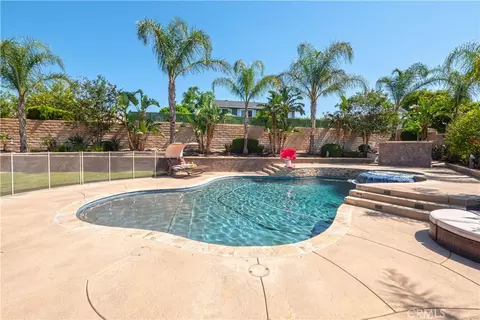 Exterior - 7505 Blue Mist Ct, Fontana, CA 92336 photo 11 of 12
