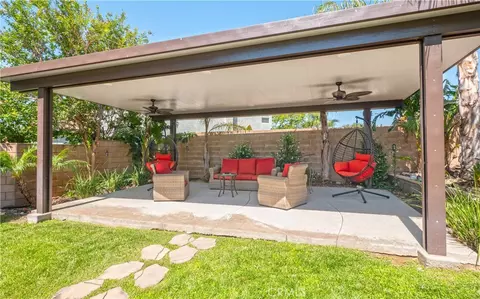 Exterior - 7505 Blue Mist Ct, Fontana, CA 92336 photo 7 of 12