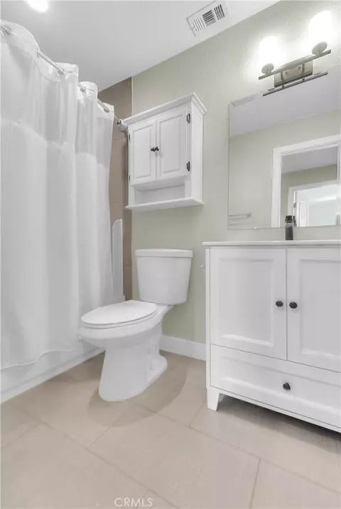 Bath - 2939 S Pinehurst Ct, Ontario, CA 91761 photo 2 of 3