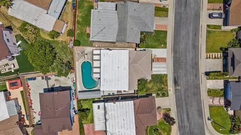View/Area - 809 E Cyrene St, Carson, CA 90746 photo 3 of 8
