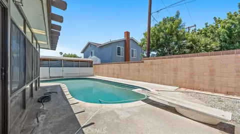 Exterior - 809 E Cyrene St, Carson, CA 90746 photo 4 of 5