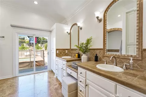 Bath - 2785 State, Corona, CA 92881 photo 3 of 7