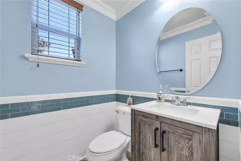 Bath - 519 Cedarbrook Ln, Corona, CA 92879 photo 1 of 2