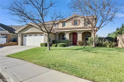 Exterior - 519 Cedarbrook Ln, Corona, CA 92879 photo 2 of 5