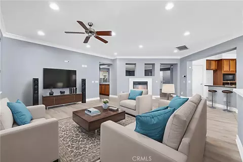 Living - 519 Cedarbrook Ln, Corona, CA 92879 photo 6 of 12