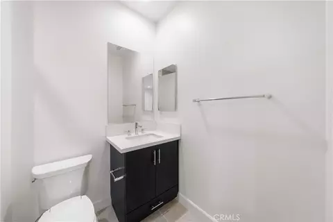 Bath - 108 Coldwater, Irvine, CA 92602 photo 6 of 7