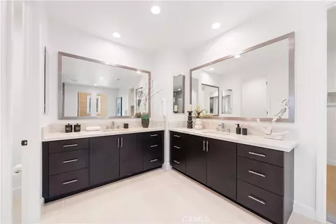 Bath - 108 Coldwater, Irvine, CA 92602 photo 3 of 7