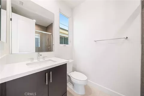 Bath - 108 Coldwater, Irvine, CA 92602 photo 5 of 7