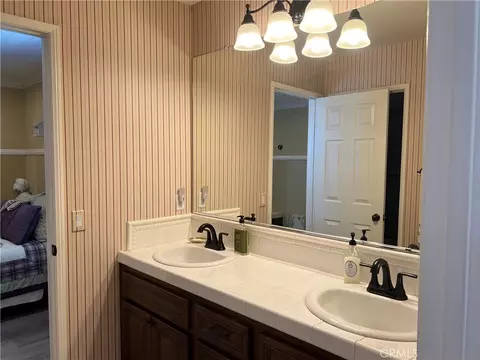 Bath - 6480 Acey St, Eastvale, CA 92880 photo 5 of 8