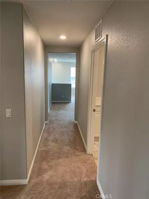 Entry Way - 7453 Grazing Ln, Riverside, CA 92507 photo 5 of 7