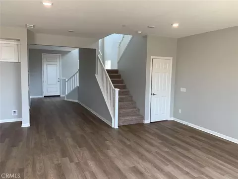 Living - 7453 Grazing Ln, Riverside, CA 92507 photo 2 of 3