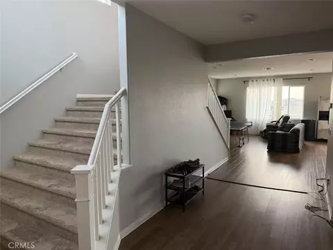 Entry Way - 7453 Grazing Ln, Riverside, CA 92507 photo 2 of 7
