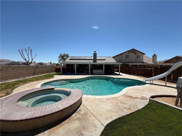 13698 Gateway, Victorville, CA 92392