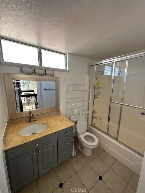 Bath - 1321 E Lingard St, Lancaster, CA 93535 photo 3 of 3