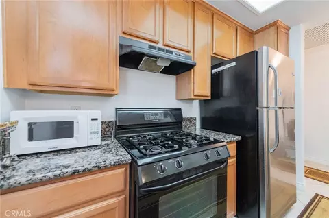 Kitchen - 501 E Del Mar Blvd #312, Pasadena, CA 91101 photo 1 of 3