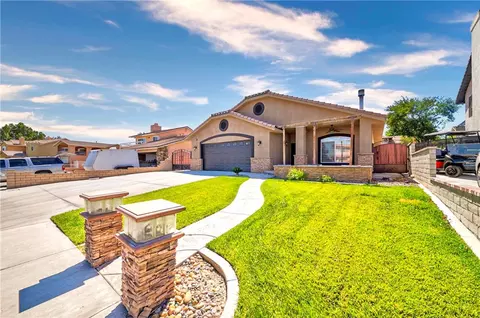 13295 Sea Gull Dr, Victorville, CA 92395