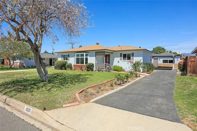 1227 E Grovecenter, West Covina, CA 91790