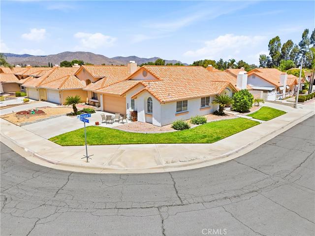 2562 Alegre Ave, Hemet, CA 92545