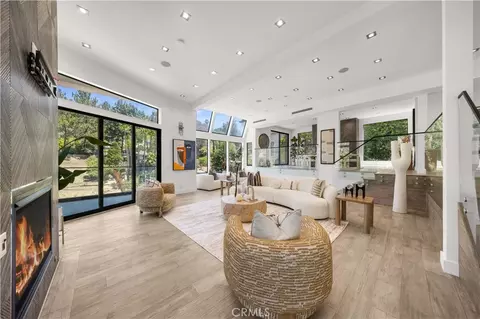 6358 La Rocha, Los Angeles, CA 90068
