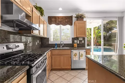 Kitchen - 26 Appleglen, Irvine, CA 92602 photo 3 of 3