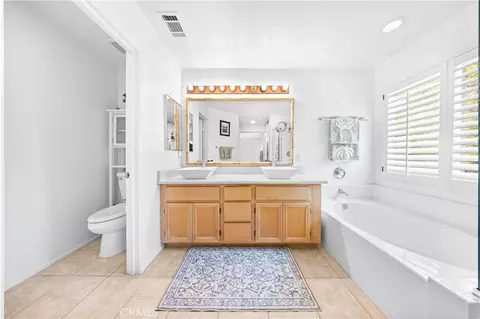 Bath - 26 Appleglen, Irvine, CA 92602 photo 2 of 4