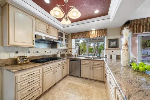 Kitchen - 555 Chuck Wagon, Walnut, CA 91789 photo 2 of 3