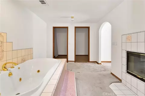 Entry Way - 18588 Kamana, Apple Valley, CA 92307 photo 1 of 1