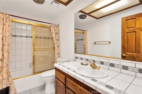 Bath - 18588 Kamana, Apple Valley, CA 92307 photo 1 of 7