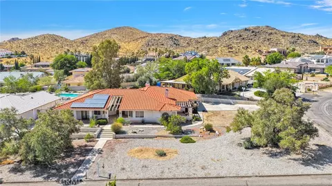 View/Area - 18588 Kamana, Apple Valley, CA 92307 photo 3 of 6