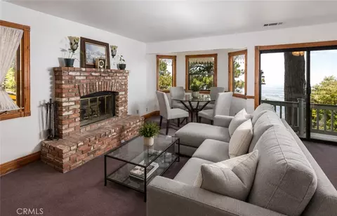 Living - 31563 Inspiration Dr, Running Springs, CA 92382 photo 2 of 5