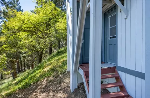 Exterior - 31563 Inspiration Dr, Running Springs, CA 92382 photo 2 of 4