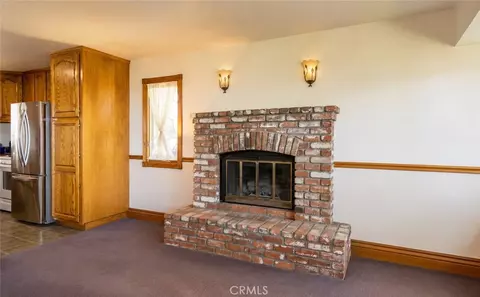Living - 31563 Inspiration Dr, Running Springs, CA 92382 photo 3 of 5