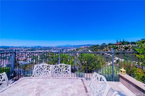 Exterior - 34116 Galleron St, Temecula, CA 92592 photo 12 of 15